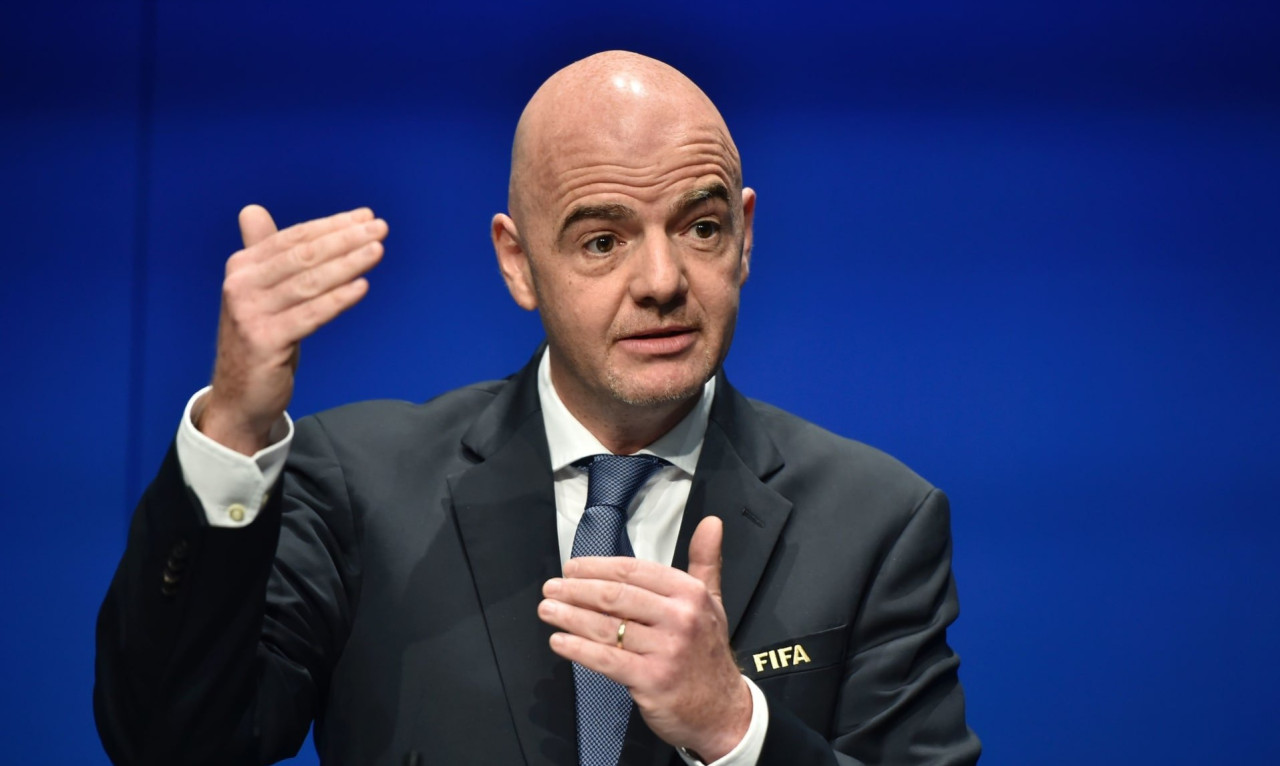 Πρόκληση Ινφαντίνο για εργάτες στο Κατάρ: «Όταν δίνεις δουλειά σε κάποιον, του δίνεις αξιοπρέπεια»