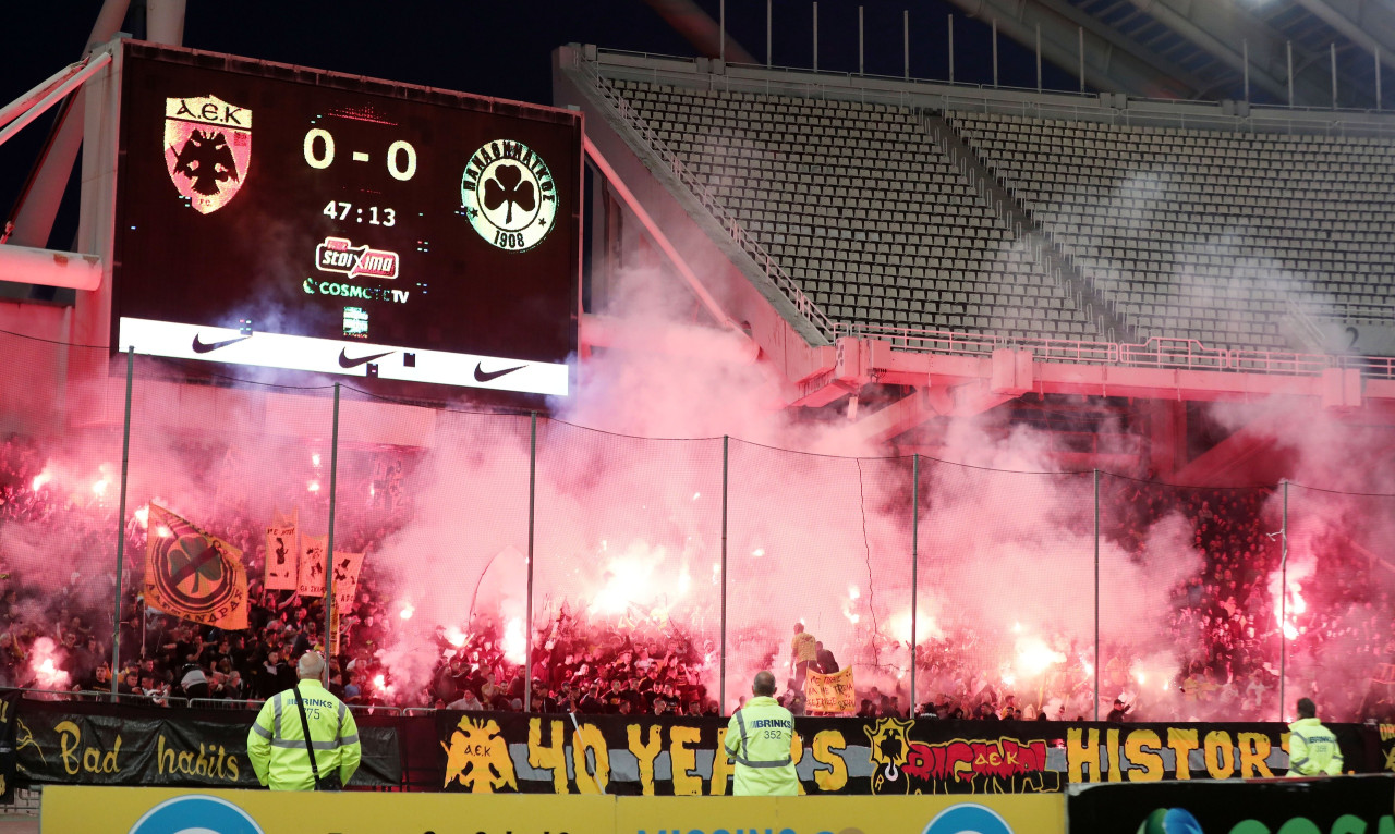 AEK-Παναθηναϊκός: Τρομακτικό ατύχημα στο ΟΑΚΑ - Οπαδός έπεσε στην τάφρο (photos+video)