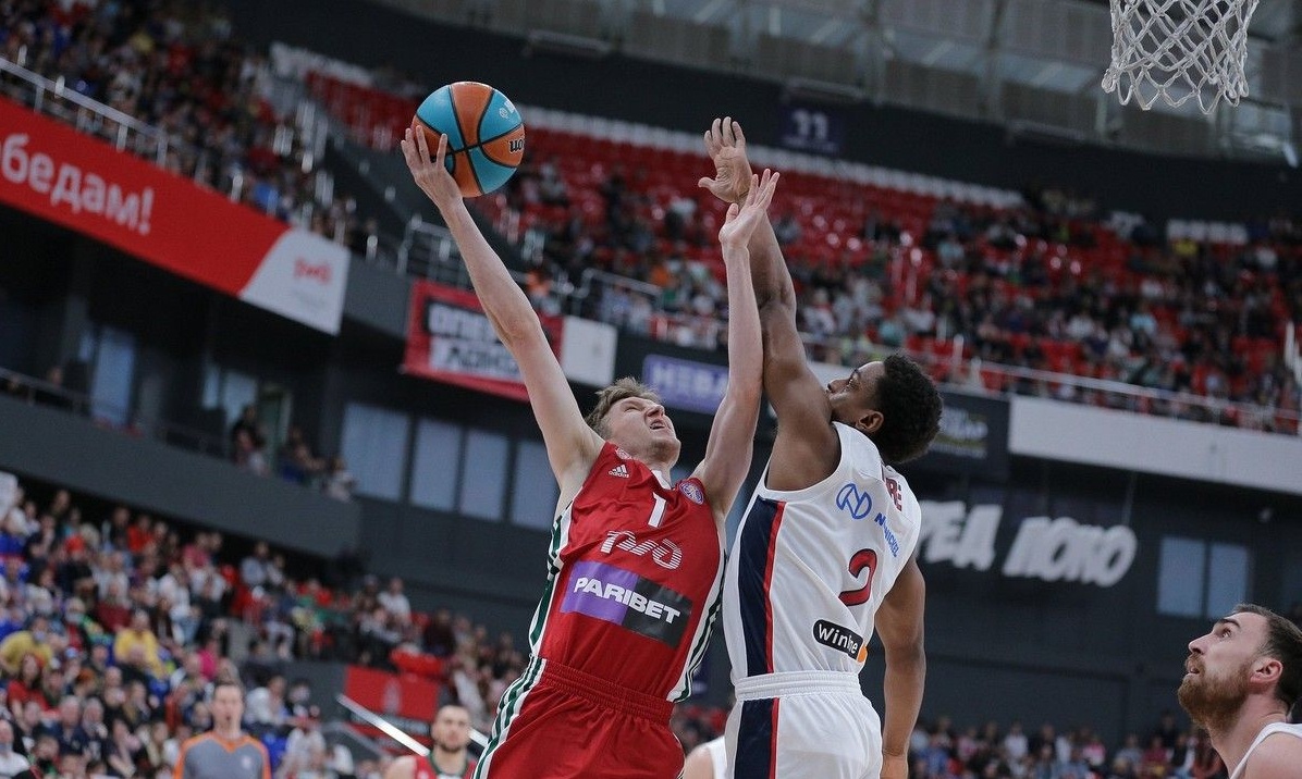 VTB League: Επικράτησε της ΤΣΣΚΑ και μείωσε σε 2-1 στα ημιτελικά η Λοκομοτίβ