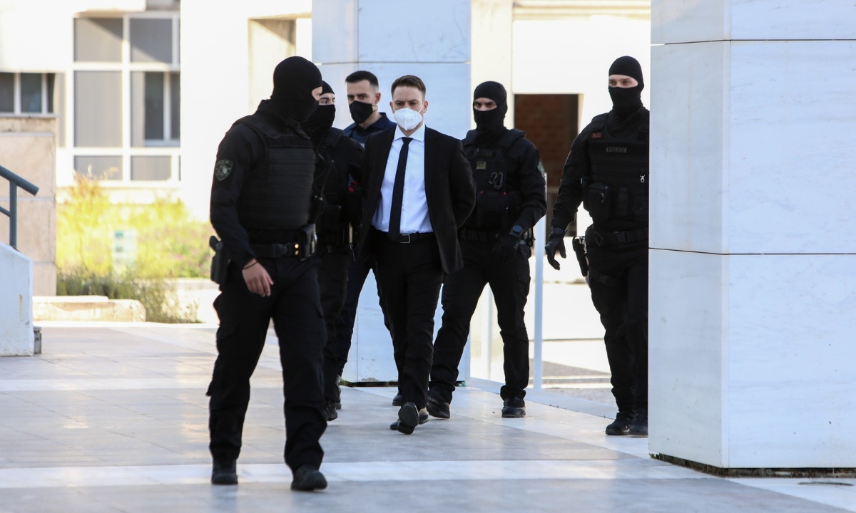 Δίκη Γλυκά Νερά: Κυνικός ο Μπάμπης, αποκάλυψε γιατί άφησε το βρέφος πάνω στη νεκρή Καρολάιν