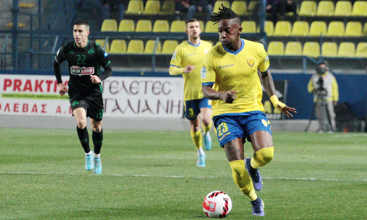 Ιωνικός-Παναιτωλικός: Ρατσιστική επίθεση κατήγγειλε ο Νταγκό – «Νιώθω λύπη, έμαθα πολλά»