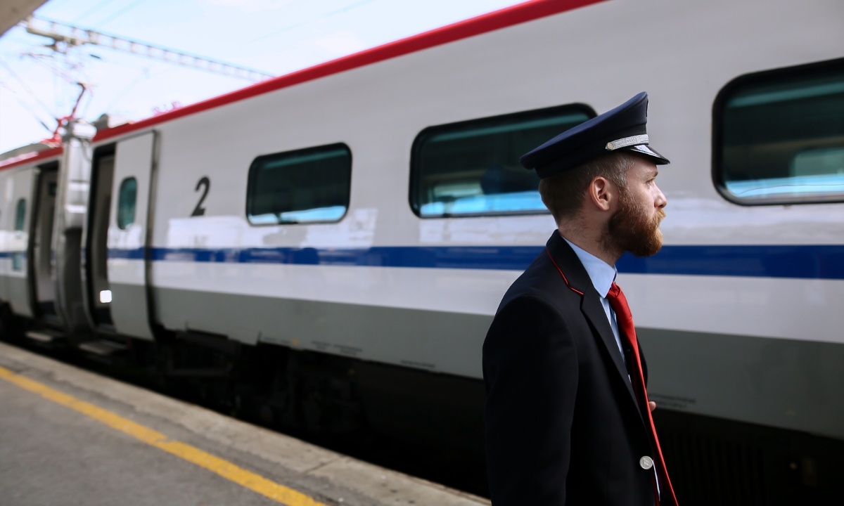 Λευκό Βέλος: Το πιο γρήγορο τρένο στην Ελλάδα έκανε Θεσσαλονίκη – Αθήνα σε χρόνο DT