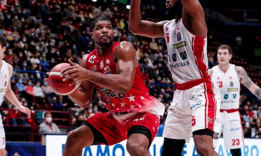 Έπαιξε με τη φωτιά αλλά δεν κάηκε η Αρμάνι κόντρα στη Ρέτζιο για το 1-0