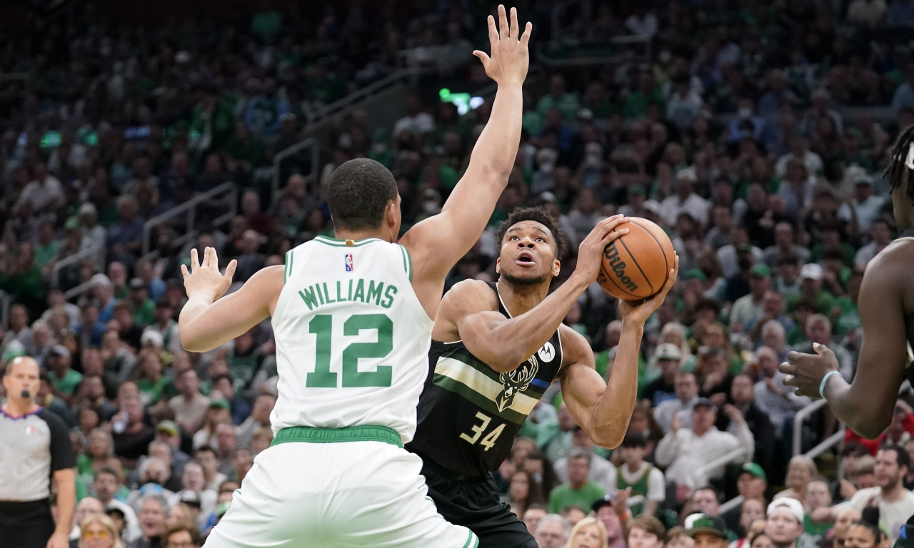 Κατέρρευσαν οι Μπακς του Αντετοκούνμπο, στους τελικούς της Ανατολής οι Σέλτικς (videos)