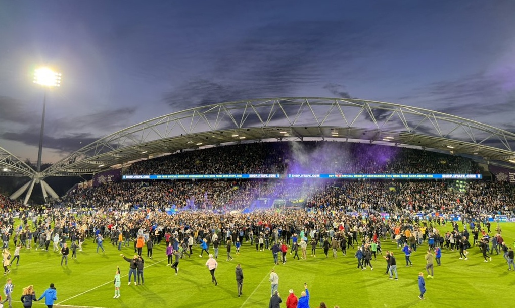 Στον τελικό για την Premier League η Χάντερσφιλντ - Περιμένει Νότιγχαμ ή Σέφιλντ Γιουνάιτεντ