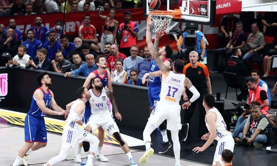 Ρεάλ Μαδρίτης-Αναντολού Εφές: Παραλίγο σύρραξη στον τελικό - Ένταση μεταξύ Άντερσον-Πουαριέ