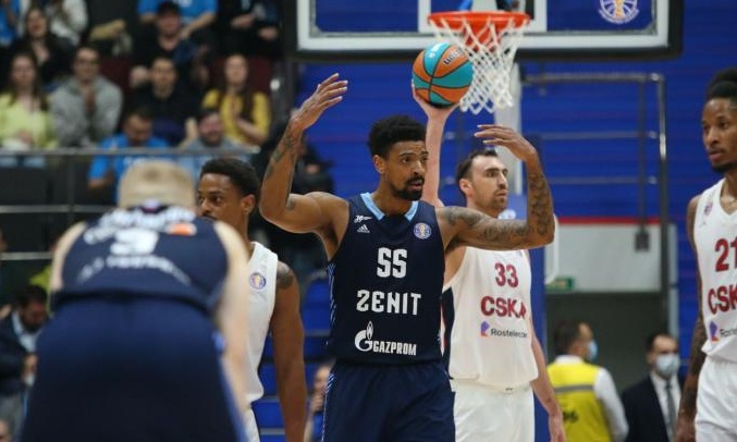 «Ζωντανή» η Ζενίτ - Μείωσε σε 2-1 τη σειρά κόντρα στην ΤΣΣΚΑ