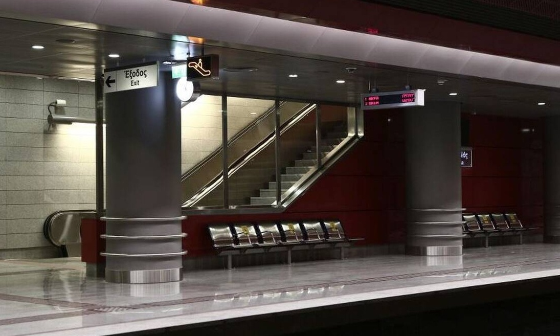 Συναγερμός στο μετρό Κορυδαλλού: Άνδρας έπεσε στις ράγες την ώρα που περνούσε ο συρμός