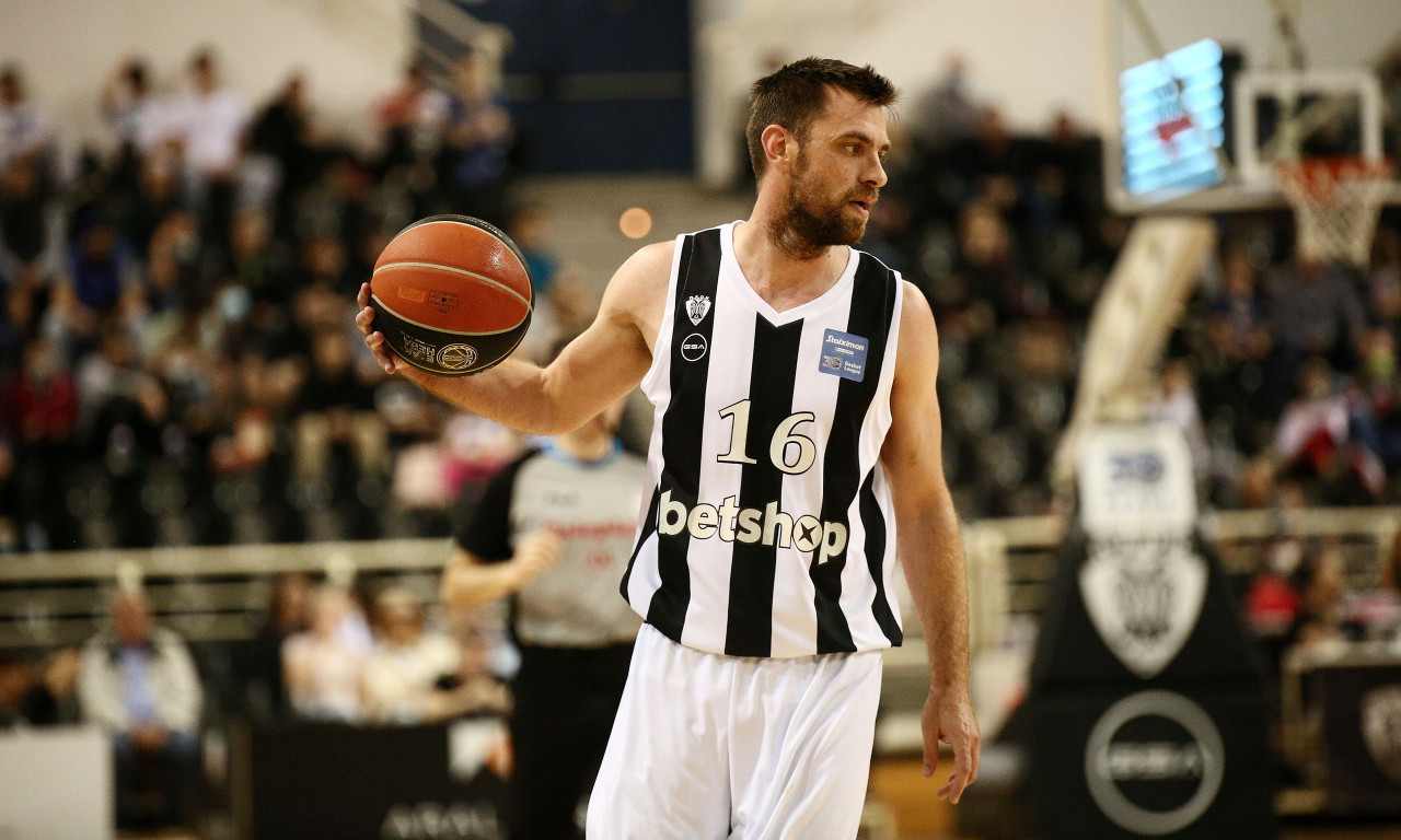 ΠΑΟΚ: Συνεχίζεται η «κόντρα» με Μάντζαρη - «Θα έπρεπε να ντρέπεται»