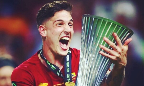 Η μαμά του Τζανιόλο είναι επιπέδου... Champions League! (pics)