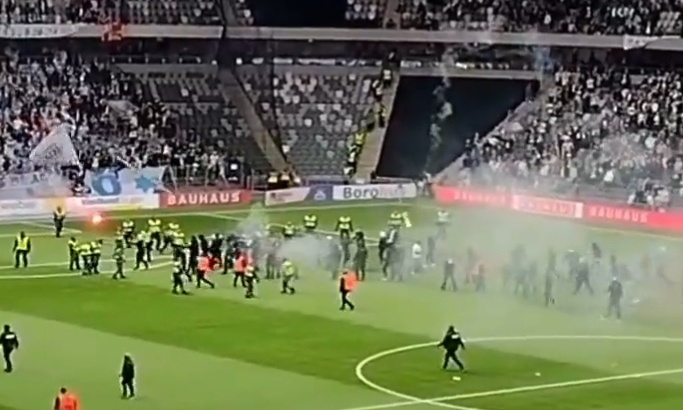 Χαμός στην Σουηδία - Έχασε το Κύπελλο η Χάμαρμπι και οι οπαδοί της μπούκαραν στο γήπεδο