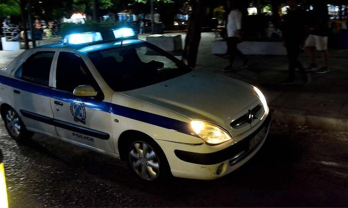 Συνελήφθη ο νεαρός που μαχαίρωσε ιδιοκτήτρια καταστήματος στο Μενίδι – 22 ετών και σεσημασμένος