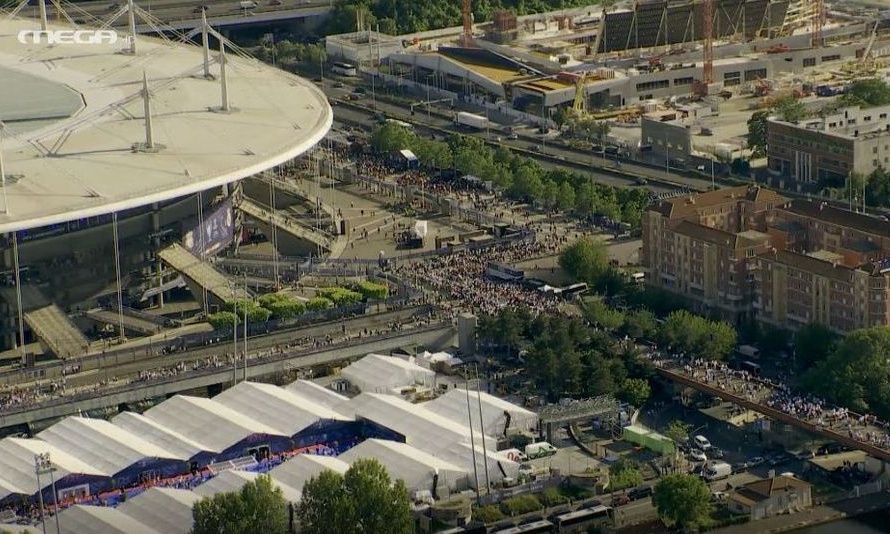 Τελικός Champions League: Συγκλονιστικές εικόνες στο Παρίσι - To πάρτι των οπαδών Λίβερπουλ, Ρεάλ