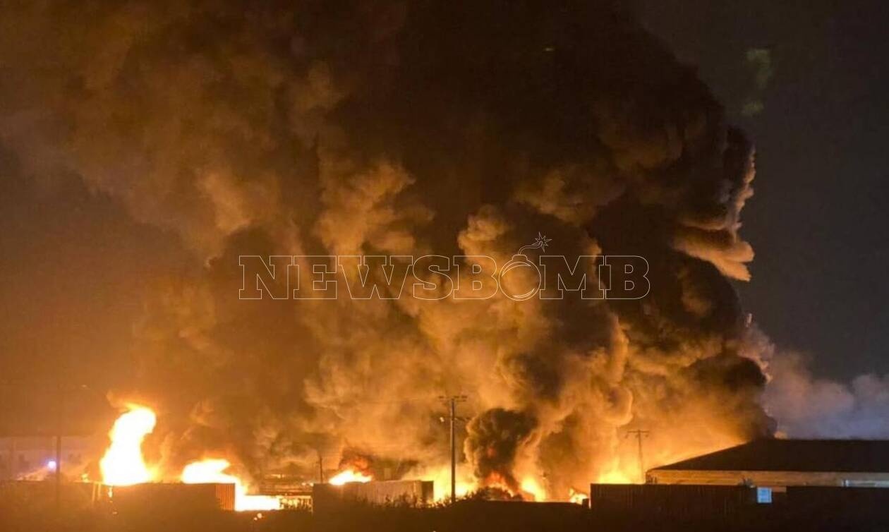 Φωτιά στον Ασπρόπυργο - Μήνυμα από το "112" για επικίνδυνους καπνούς