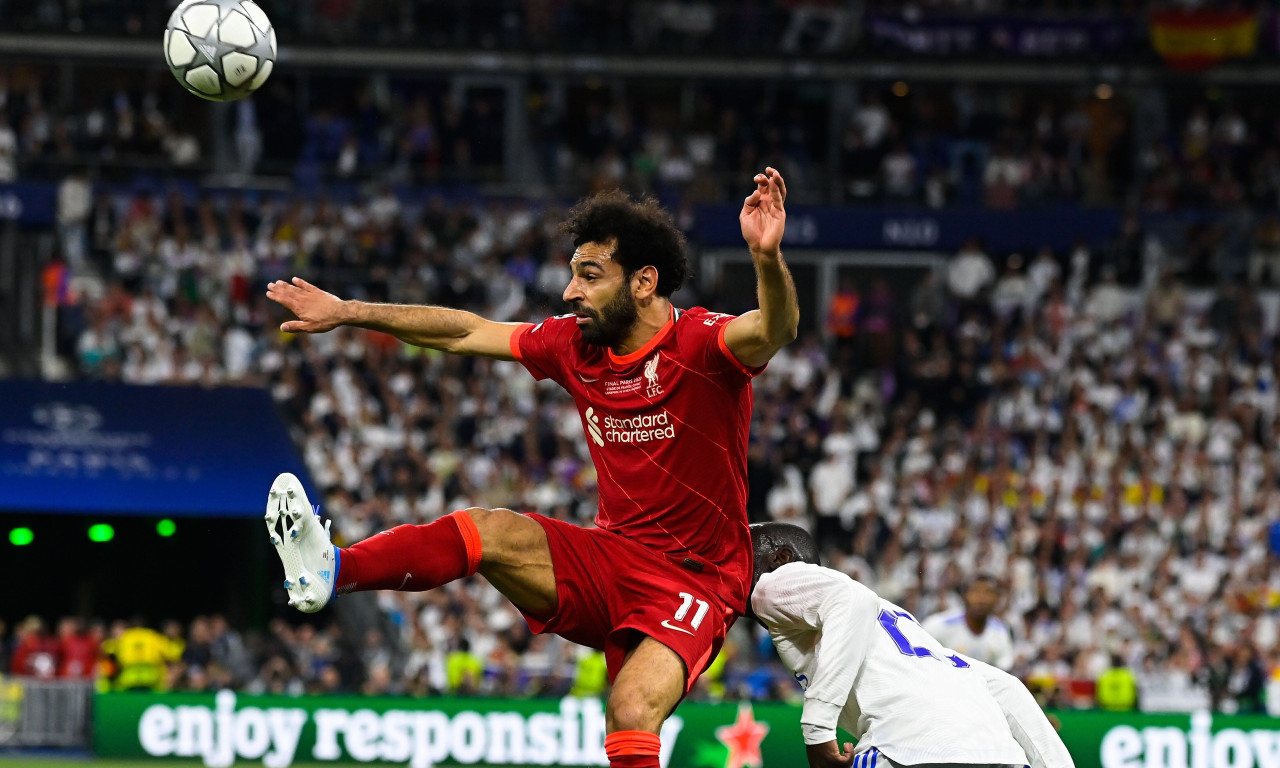 Στο μυαλό του Μοχάμεντ Σαλάχ: Η παραμονή στη Λίβερπουλ και το δέλεαρ της Μπαρτσελόνα