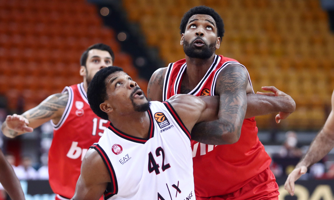 Euroleague: Απόλυτος πρωταγωνιστής ο Κάιλ Χάιν στις τάπες της χρονιάς (video)