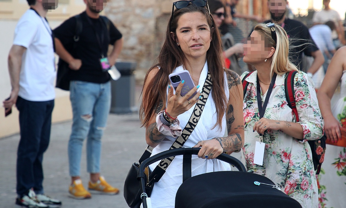 Εριέττα Κούρκουλου: Η πρώτη δημόσια έξοδος με το μωράκι της και το τέλειο outfit
