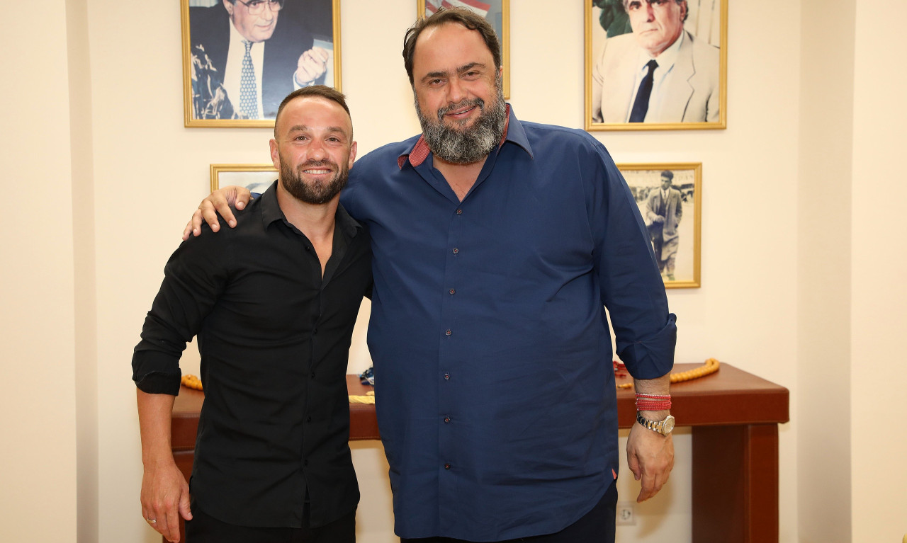 Ολυμπιακός: Πήρε σειρά ο Βαλμπουενά - Επίσημα «ερυθρόλευκος» ως το 2023