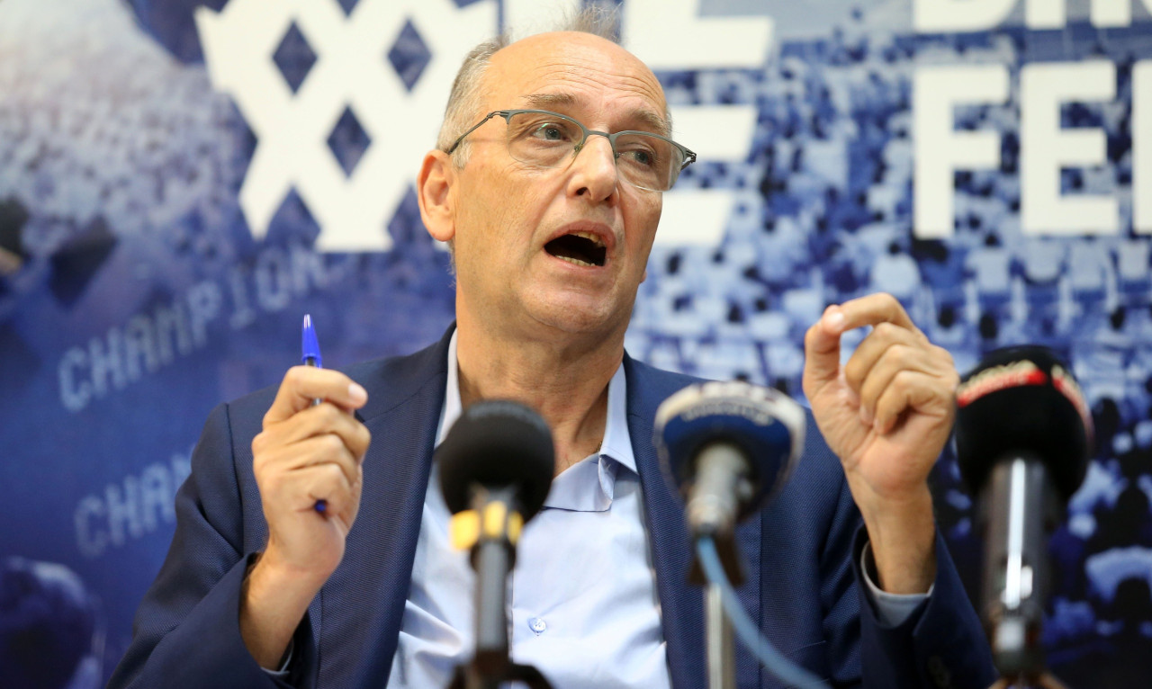 ΕΣΑΚΕ: Επιμένει στην παράταση, αντιδρά η ΕΟΚ που συγκαλεί έκτακτο ΔΣ!