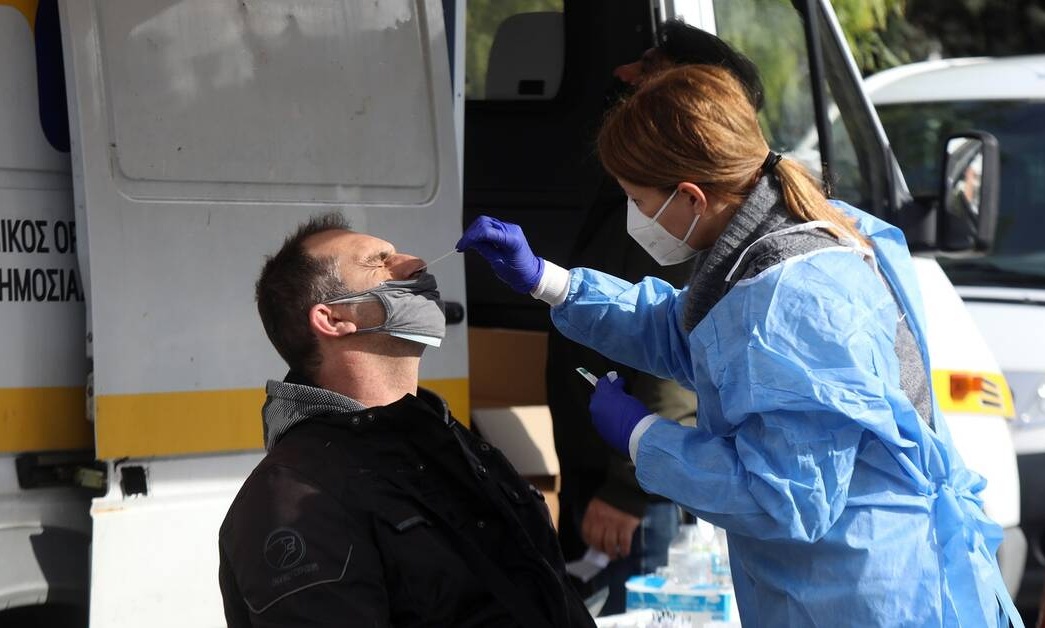 Κρούσματα σήμερα: 18.948 νέες μολύνσεις, 22 θάνατοι και 101 διασωληνωμένοι