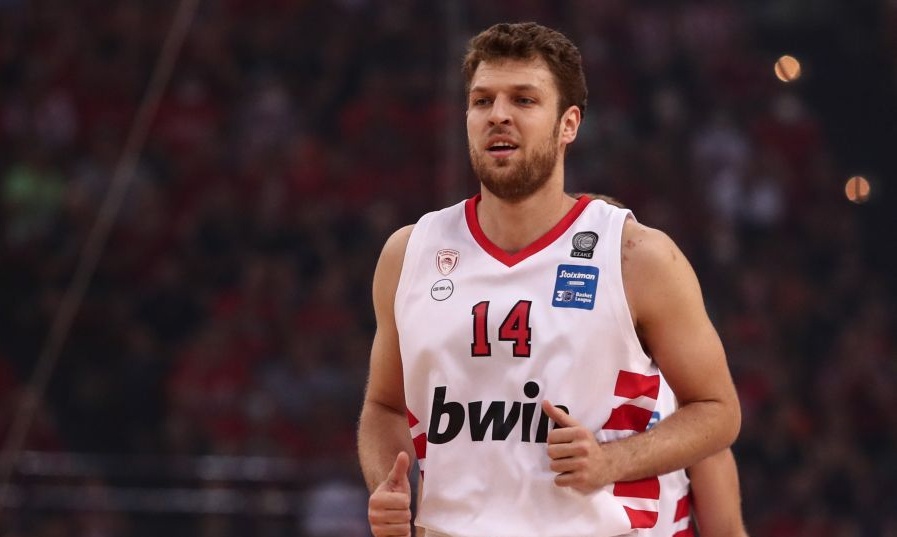 Ολυμπιακός: Οι συγκινητικές ευχές στον Σάσα Βεζένκοφ για τα γενέθλιά του (photo)