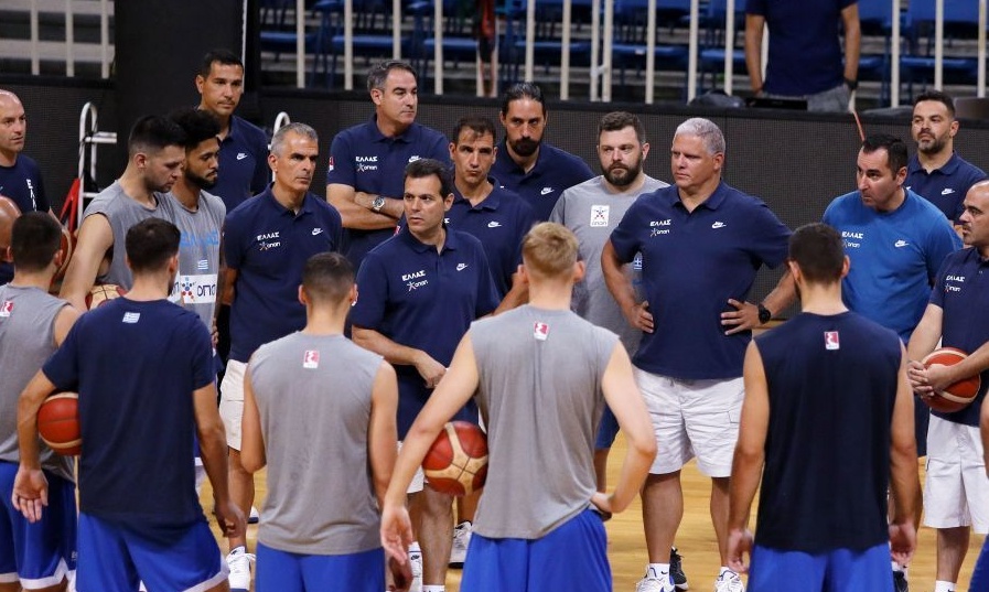 Εθνική Ανδρών: «Μάθημα» διαιτησίας και επίσημο διπλό