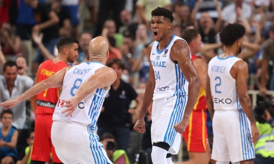 Γιάννης Αντετοκούνμπο: Τον συνάντησε ποδοσφαιρικό αστέρι της Ρεάλ κι έκανε σαν μικρό παιδί (photos)