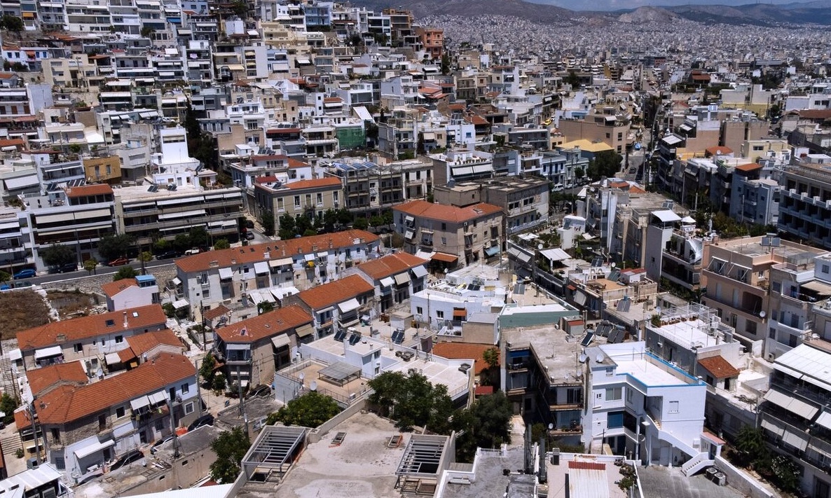 Προ των πυλών στεγαστικό πρόγραμμα 1,5 δισ. – Τι περιλαμβάνει, ποιοι οι δικαιούχοι
