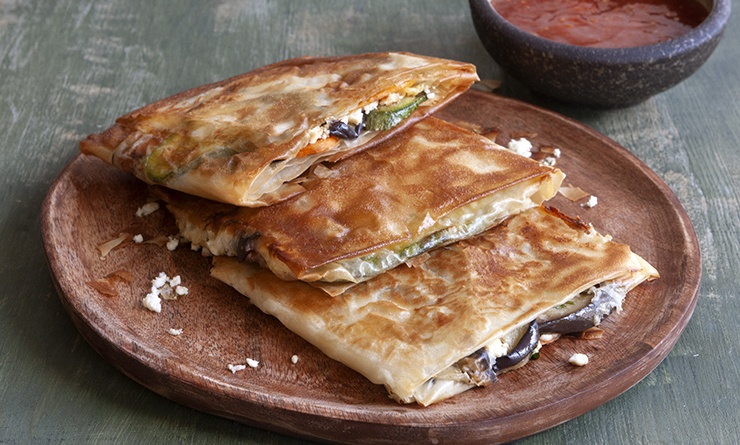 Άκης Πετρετζίκης: Ατομικές πίτες λαχανικών