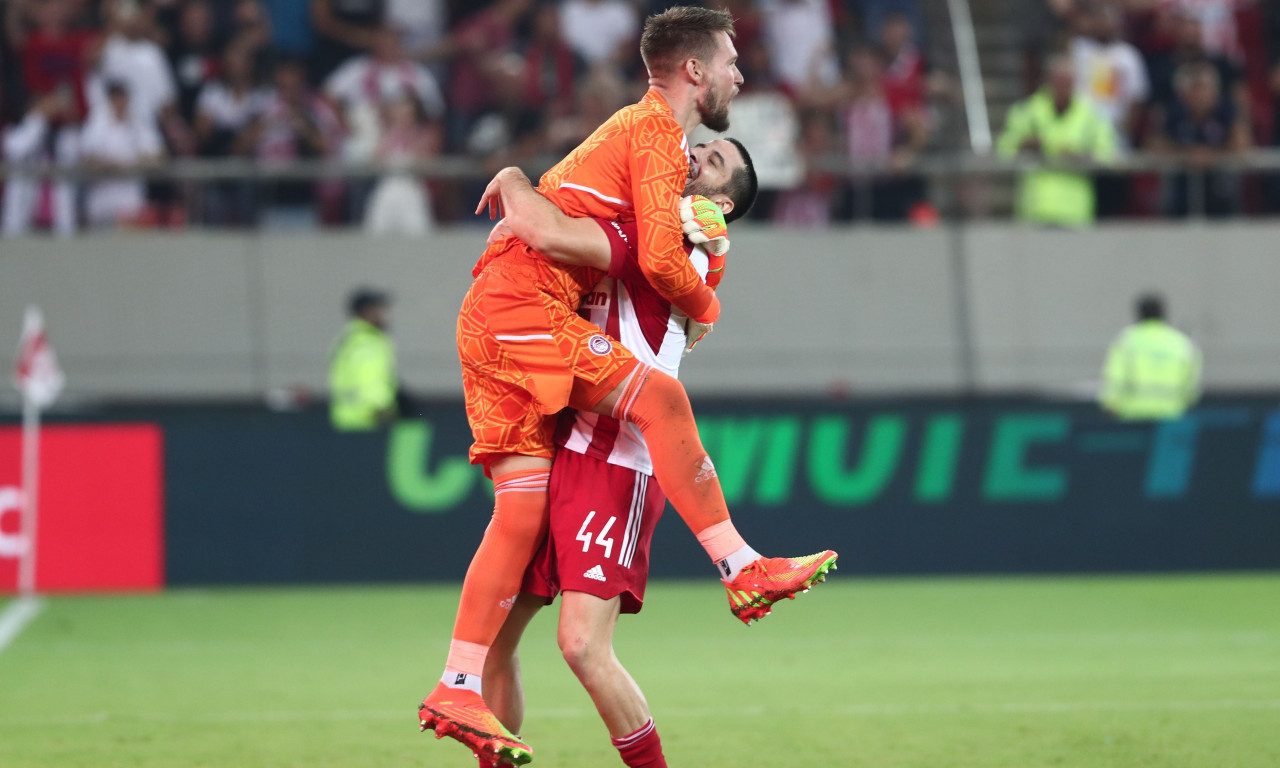 Ολυμπιακός: Οι αποκρούσεις του Βάτσλικ που τον έστειλαν στους ομίλους του Europa League (video)