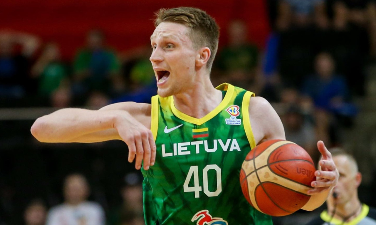 Λιθουανία-Μαυροβούνιο 90-73: Εύκολη νίκη με μεγάλο πρωταγωνιστή τον Γκριγκόνις (video)