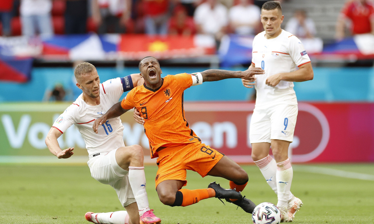 Ρόμα: Πλήγμα με Βαϊνάλντουμ - Χάνει το Μουντιάλ ο Ολλανδός (video)
