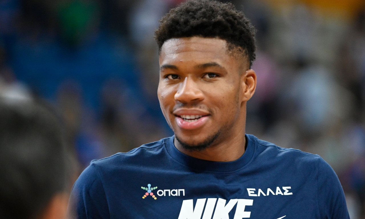 ΝΒΑ: Ανυποχώρητος για Αντετοκούνμπο ο Αρίνας - Νέα επίθεση στον «Greek Freak»