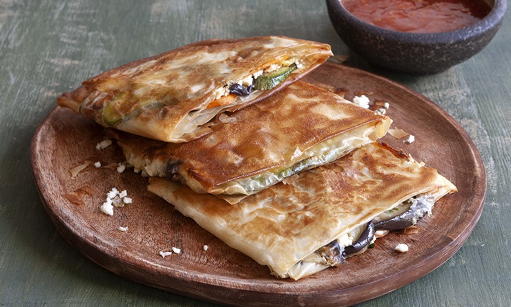 Άκης Πετρετζίκης: Ατομικές πίτες λαχανικών