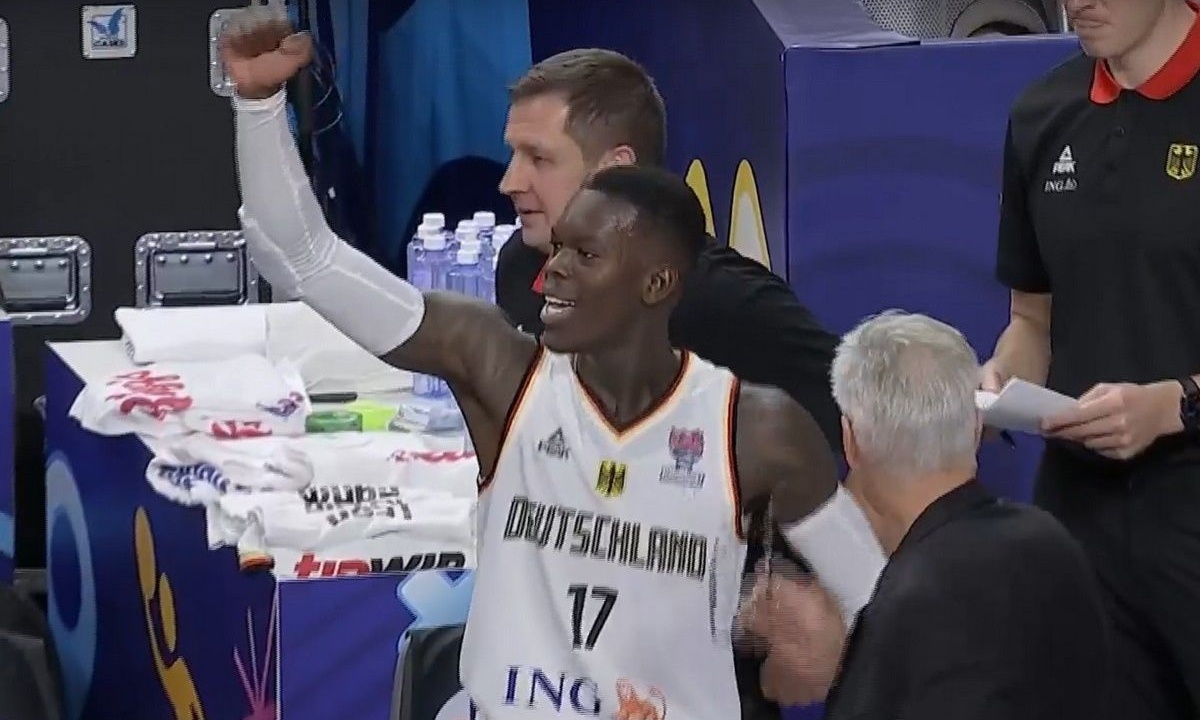 Eurobasket 2022: Εκτός εαυτού ο προπονητής της Βοσνίας τα «έβαλε» με τον Σρέντερ (video)