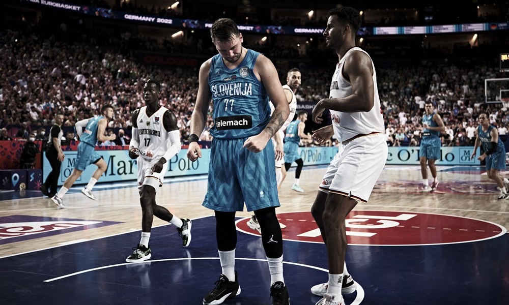 Eurobasket 2022: Σόου από Ντόντσιτς και Σρέντερ στη «μάχη» Γερμανία-Σλοβενία (videos)