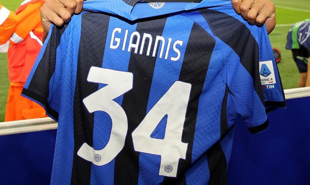 Γιάννης Αντετοκούνμπο: Δώρο φανέλα της Ίντερ με το όνομά του και το «34»