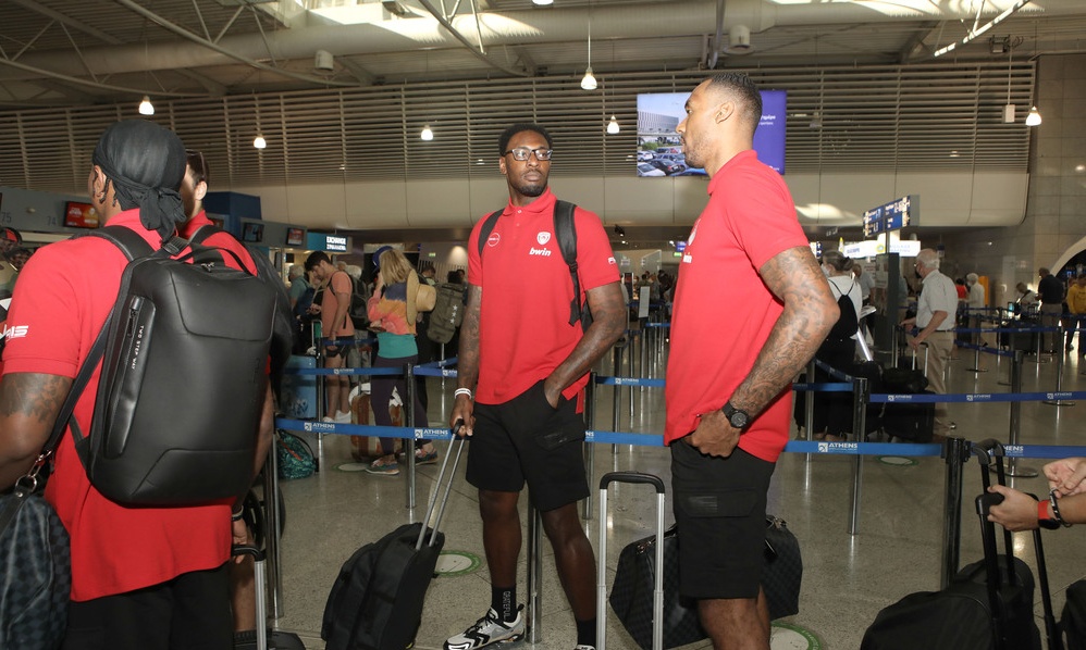 Ολυμπιακός: Αναχώρησε για Κωνσταντινούπολη (photos)