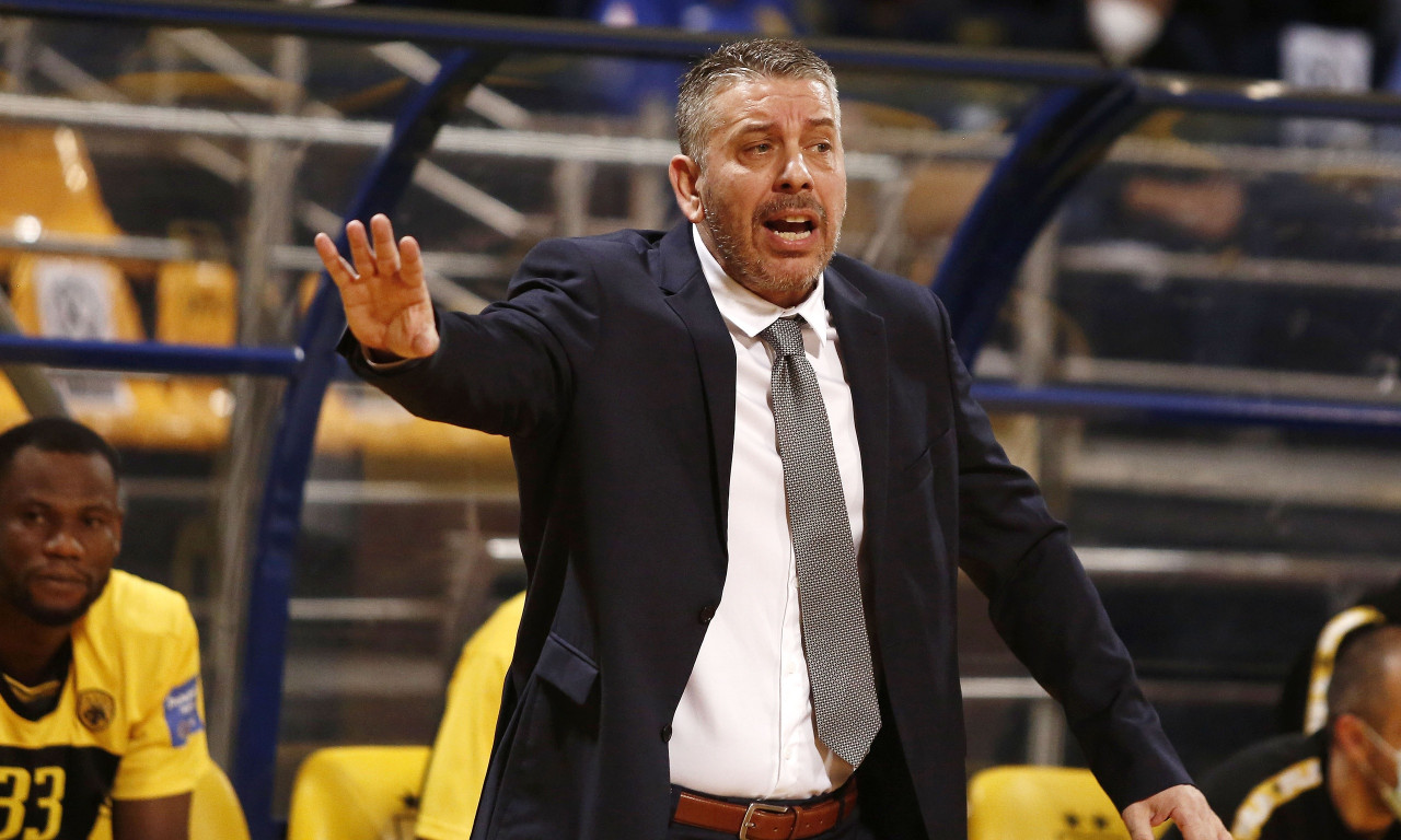 Κολοσσός: Επέστρεψε από την Κύπρο, ικανοποίηση για το φιλικό