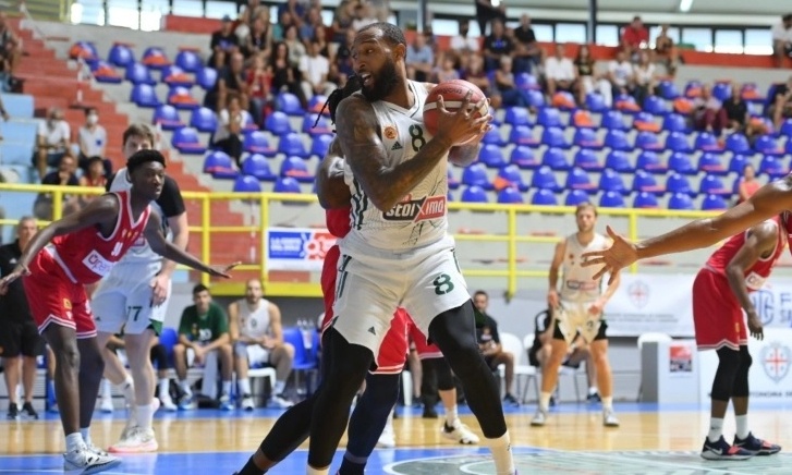 Ο Παναθηναϊκός γύρισε από το -24 και κέρδισε το φιλικό με τη Βαρέζε