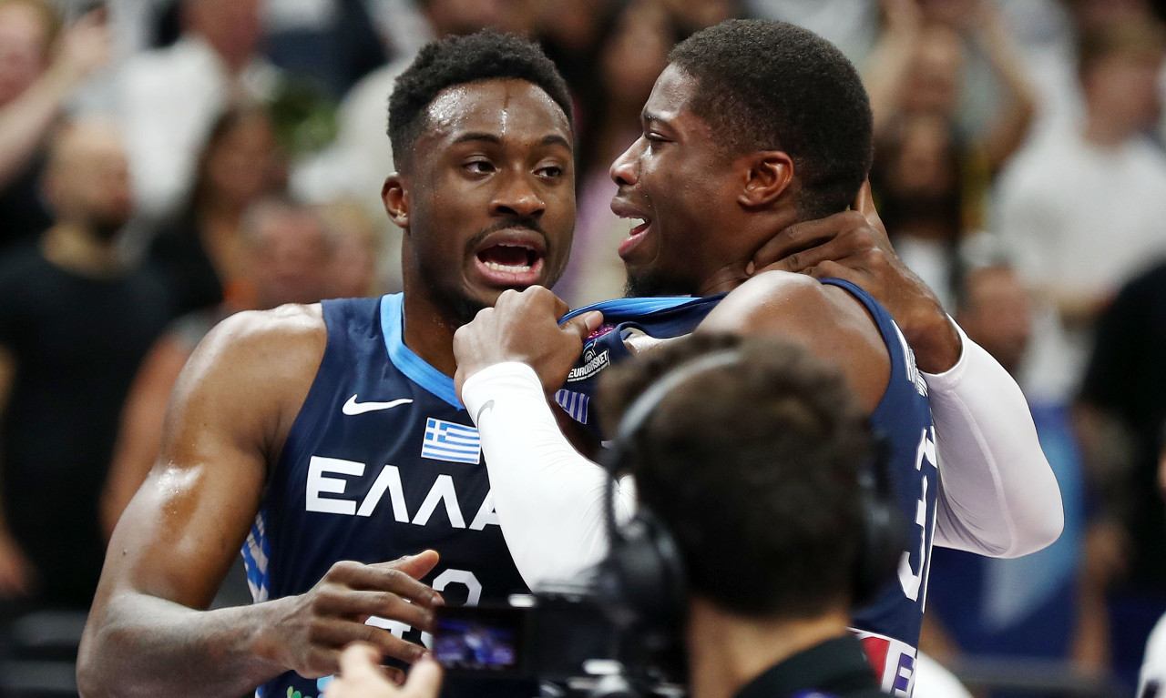 Eurobasket 2022: Ο αποκλεισμός έφερε κλάματα στην Εθνική ομάδα (video+photos)