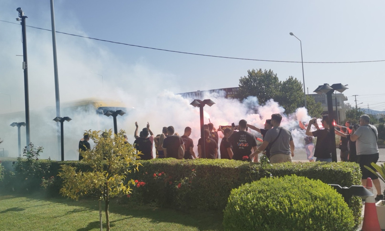 AEΚ: Θερμή υποδοχή της αποστολής στο Αγρίνιο (video)