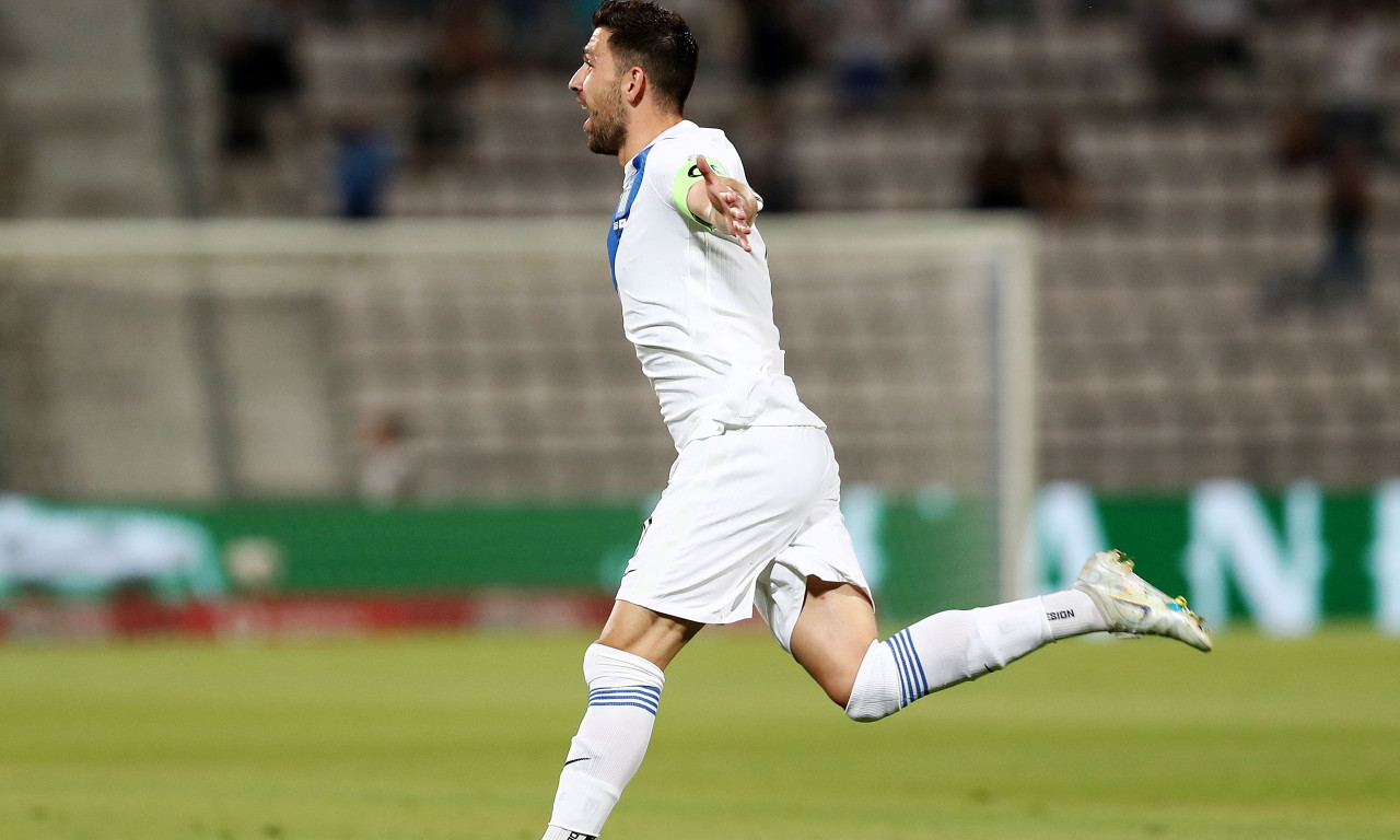 Εντυπωσιακό γκράφιτι ο Μπακασέτας στο γήπεδο που έκανε τα πρώτα του βήματα! (Photos)