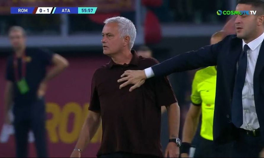 Ζοσέ Μουρίνιο: Έκανε «ντου» μέσα στο γήπεδο για να επιτεθεί στον διαιτητή του Ρόμα-Αταλάντα (video)