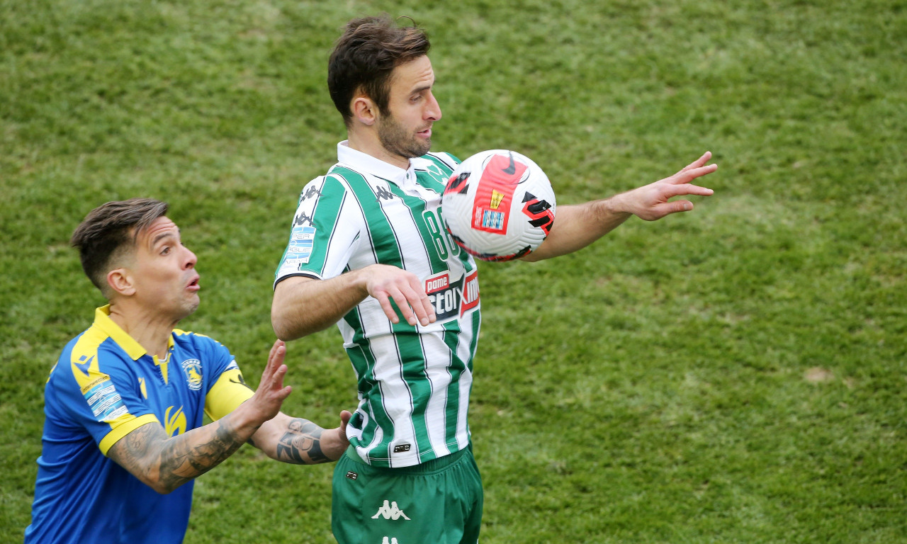 Επέστρεψε και επίσημα ο Μαουρίσιο - Αυτή είναι η νέα του ομάδα (photos)