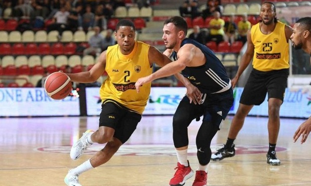 ΑΕΚ-Βερόνα 81-78: Με Φρέιζερ στον τελικό!