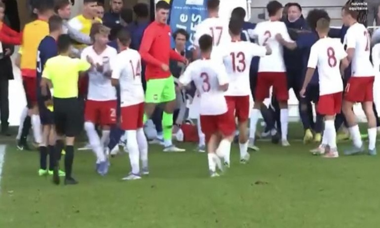 Χάος σε ποδοσφαιρικό τουρνουά - Τέσσερις αποβολές σε 20 λεπτά και διακοπή