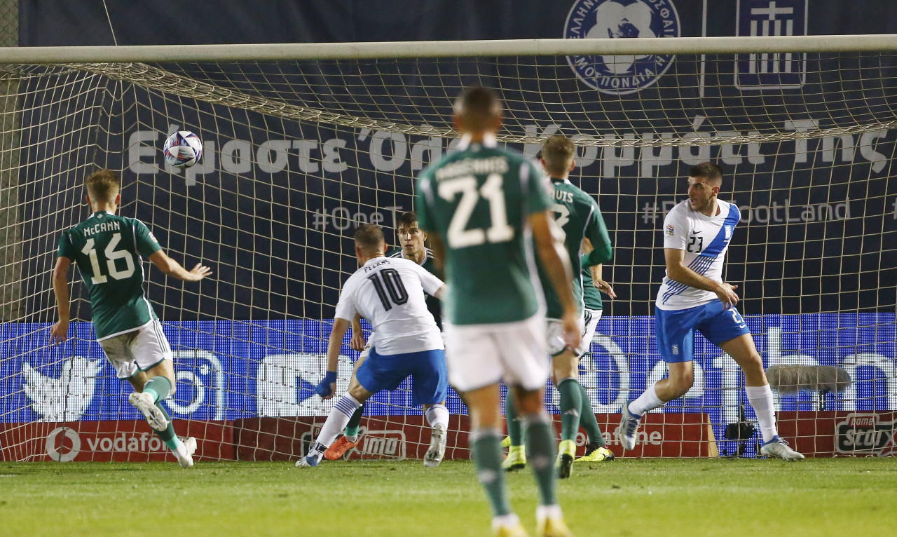 Ελλάδα-Βόρεια Ιρλανδία: Πήγε να κρεμάσει τον Βλαχοδήμο ο ΜακΓκένις (video)