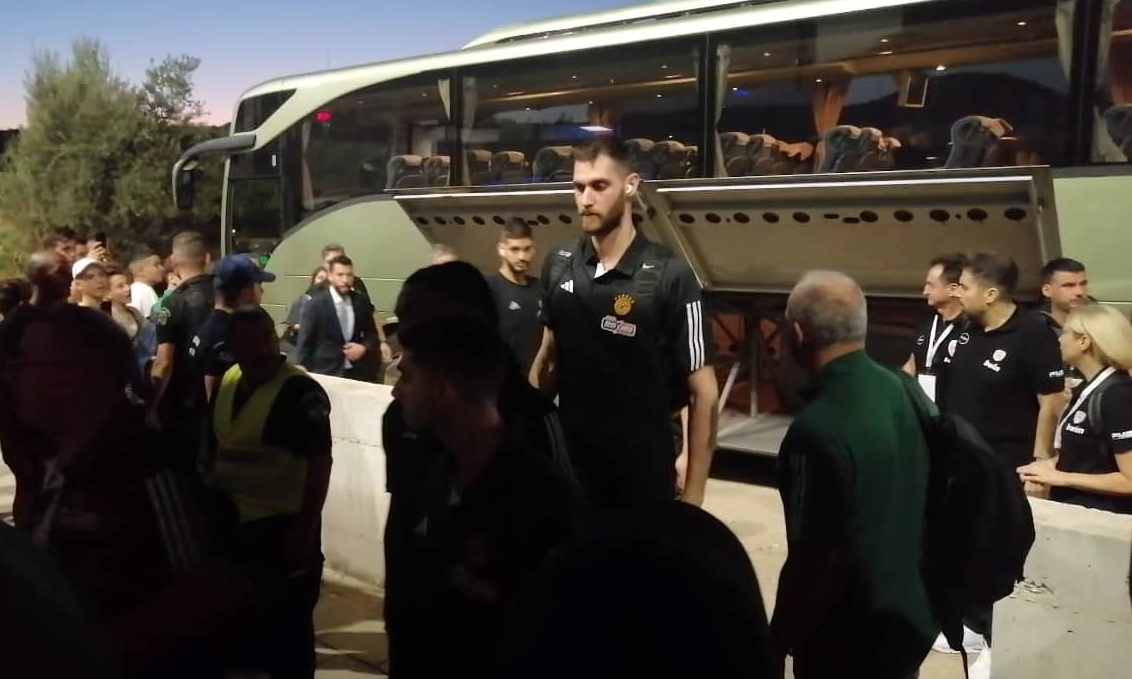 Τελικός Super Cup: Μαζί στο γήπεδο Παναθηναϊκός και Ολυμπιακός (video+photos)