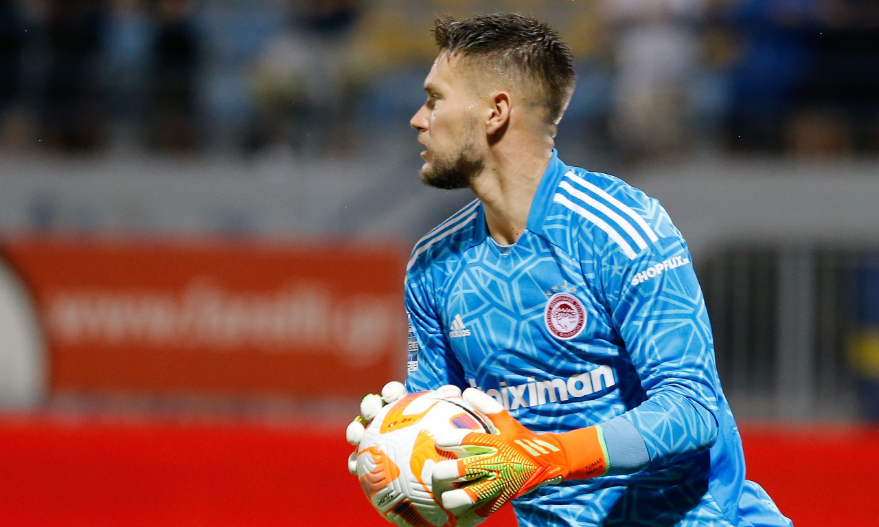 Ολυμπιακός: Χειρουργήθηκε ο Βατσλίκ - Το μήνυμα που έστειλε